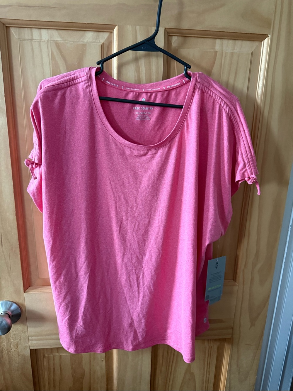 New With Tags, Women’s Free Country T-Shirt Size XXL With Ties On Side Sleeves